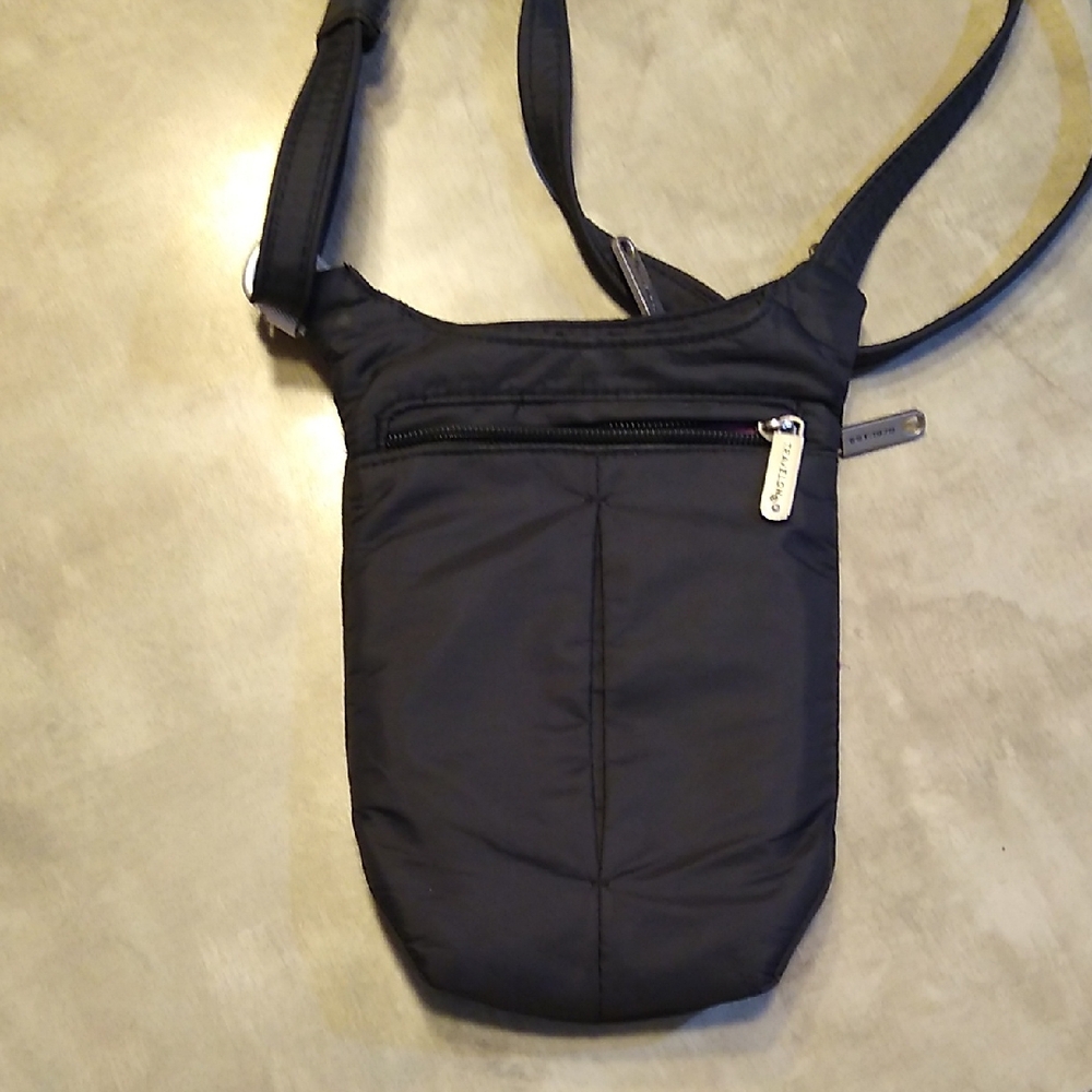 Travelon Black Messenger Bag